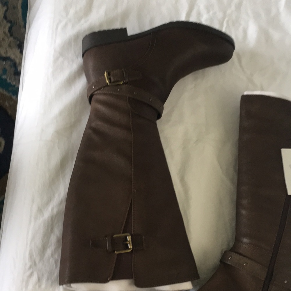 Women’s Vicky boots size 8 medium with wide calf - Picture 3 of 13